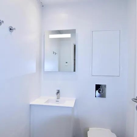 Fantastic 3-bed Wbalcony In North Harbour Appartement
