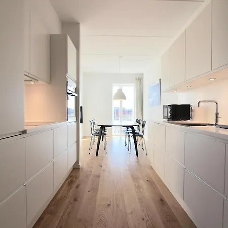 Lejlighed Fantastic 3-bed Wbalcony In North Harbour *